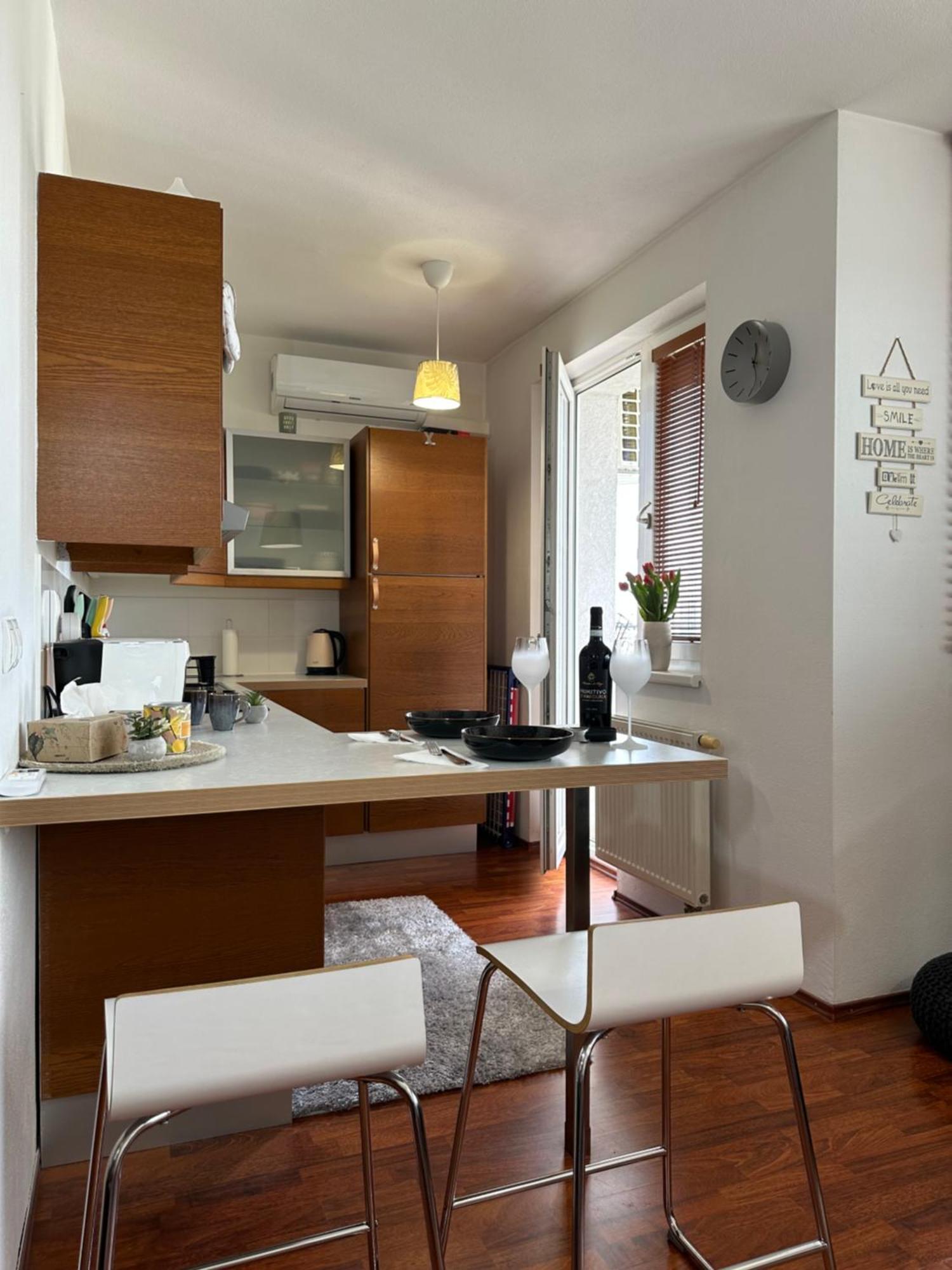 Cozy Apartment With Nice Balcony Seating, 9Th Floor, Parking Bratislava Ngoại thất bức ảnh