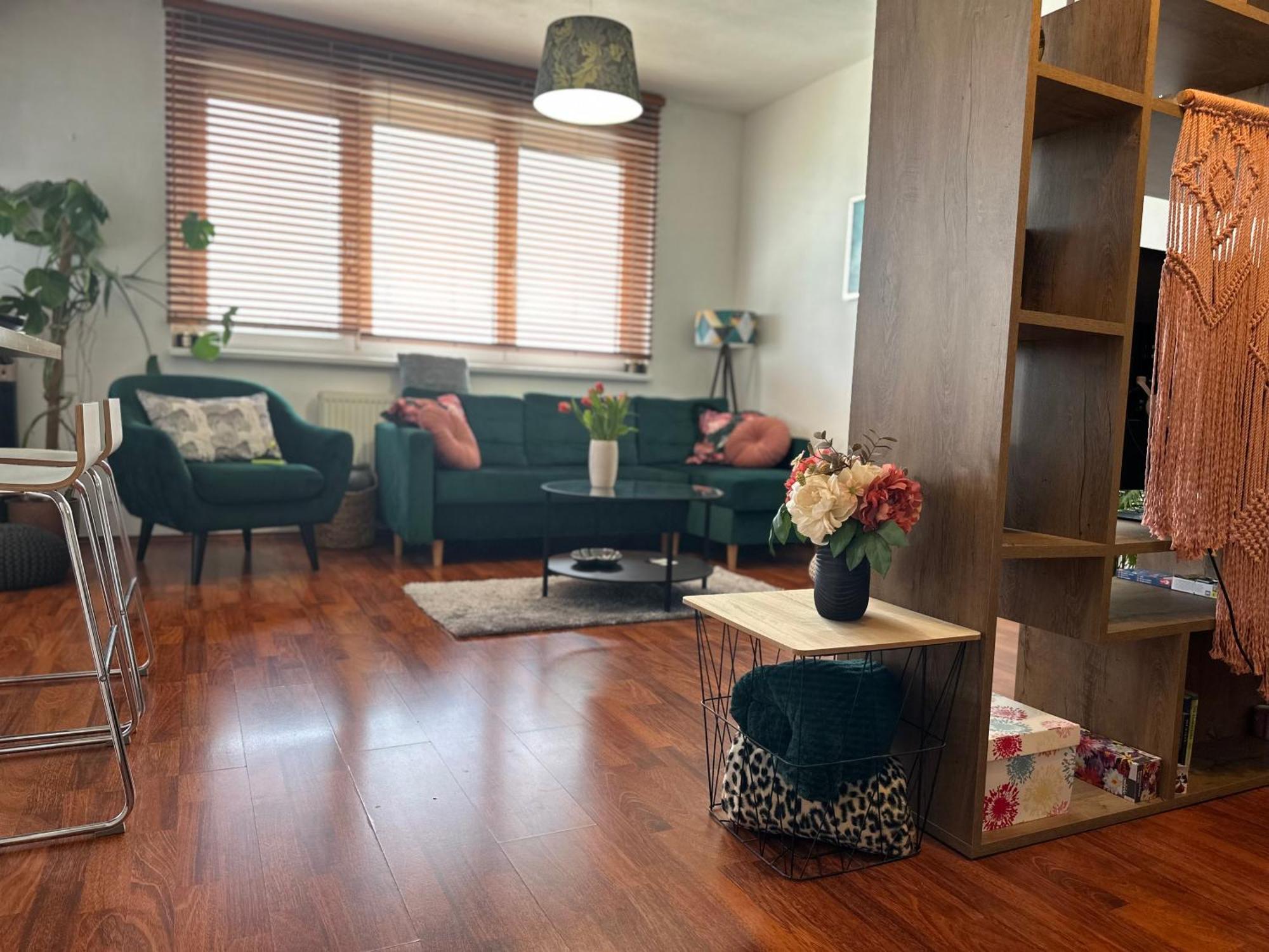 Cozy Apartment With Nice Balcony Seating, 9Th Floor, Parking Bratislava Ngoại thất bức ảnh